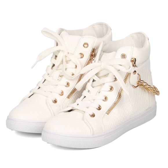 Liliana Shoes - LILIANA Snakeskin Gold Chained Sneaker - Size 6